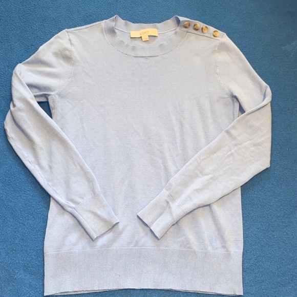Loft size small light blue lightweight sweater tag is loose - Picture 2 of 4